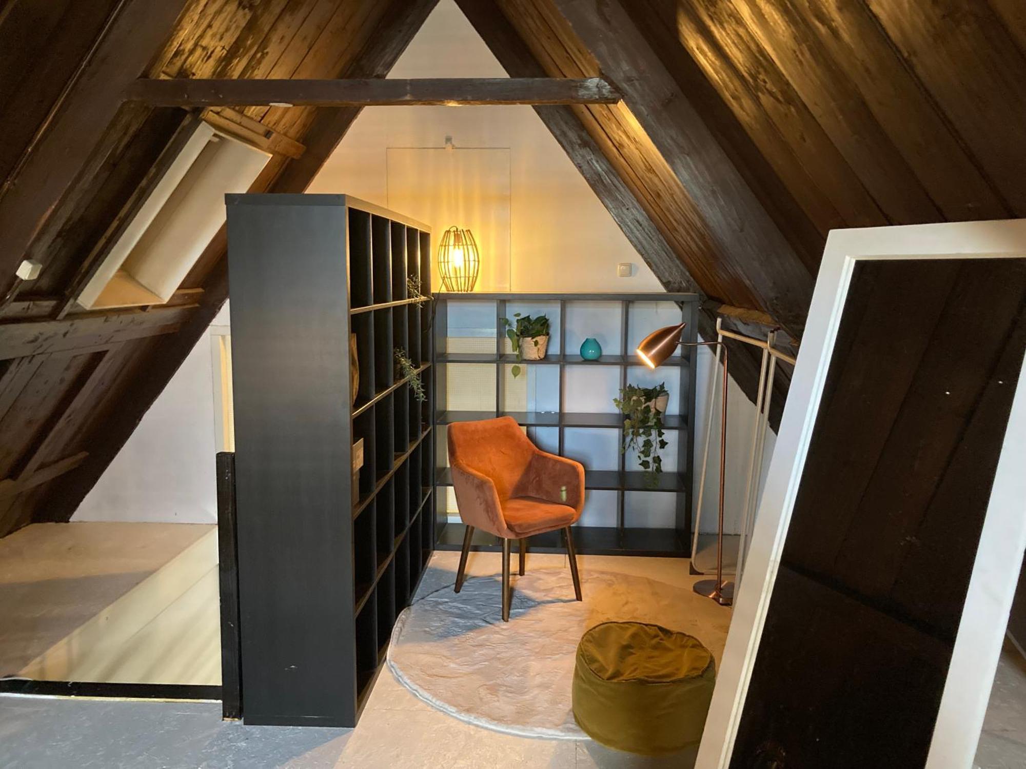 Elegant Appartement In Pakhuis Friesland Centrum Leeuwarden Habitación foto